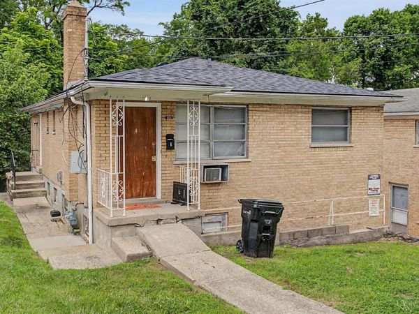 833 Seton Avenue, Cincinnati, OH 45205