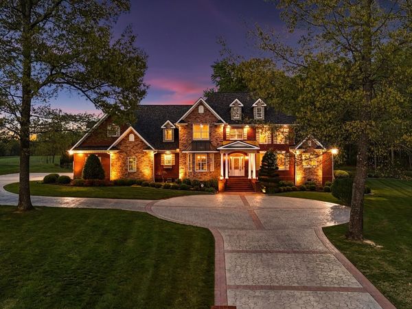 446 Waterford Dr , Manchester, TN 37355