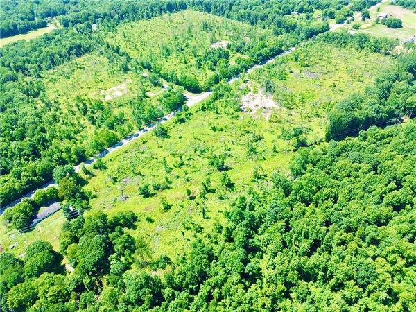 5673 Perry Highway, Volant, PA 16156