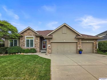 15664 King Street, Bennington, NE 68007