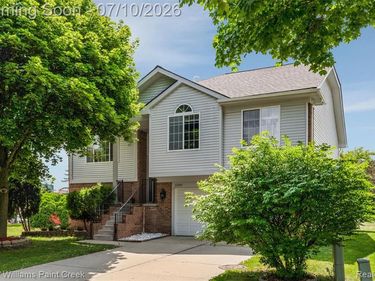 3201 Lynhurst Court, Oakland Twp, MI 48306