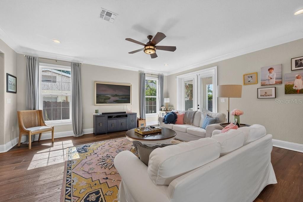 626 35th Avenue N, Saint Petersburg, FL 33704 Photo