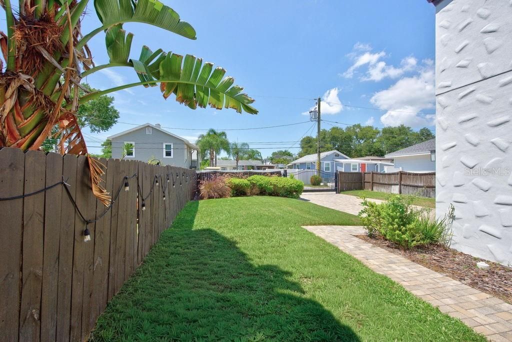 626 35th Avenue N, Saint Petersburg, FL 33704 Photo