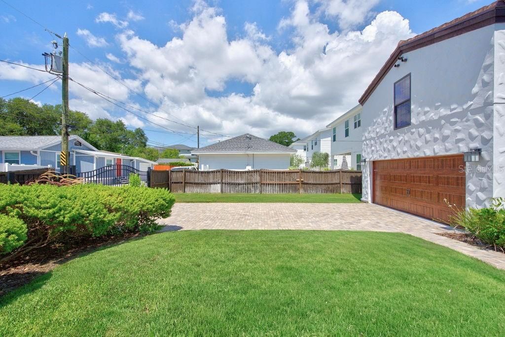 626 35th Avenue N, Saint Petersburg, FL 33704 Photo