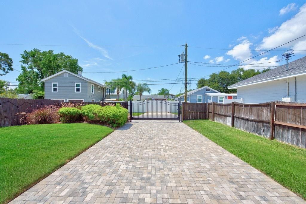 626 35th Avenue N, Saint Petersburg, FL 33704 Photo