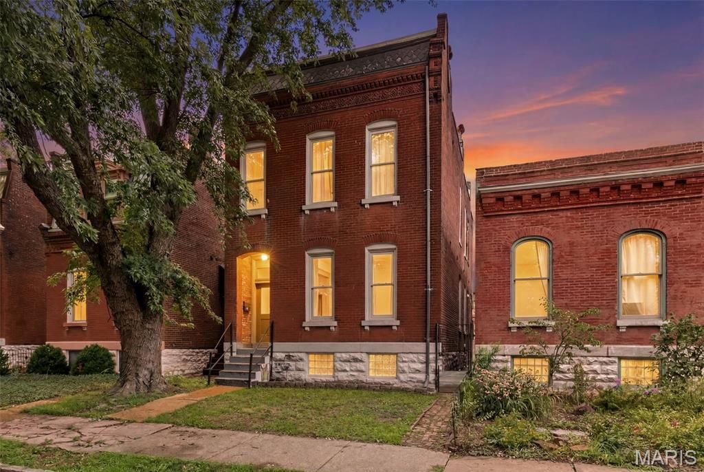 2715 Shenandoah Avenue, Saint Louis, MO 63104 Main Photo