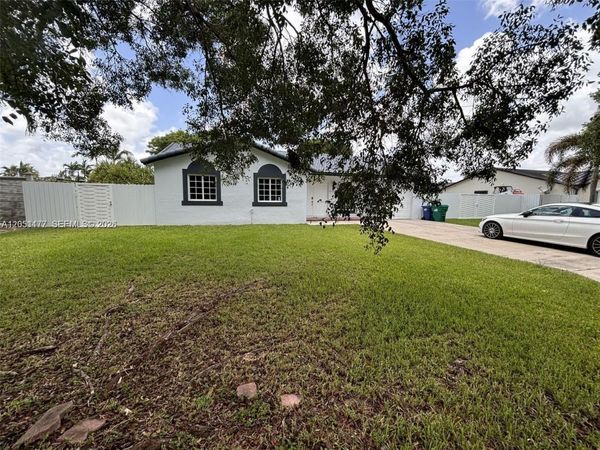 22262 SW 127th Pl, Miami, FL 33170