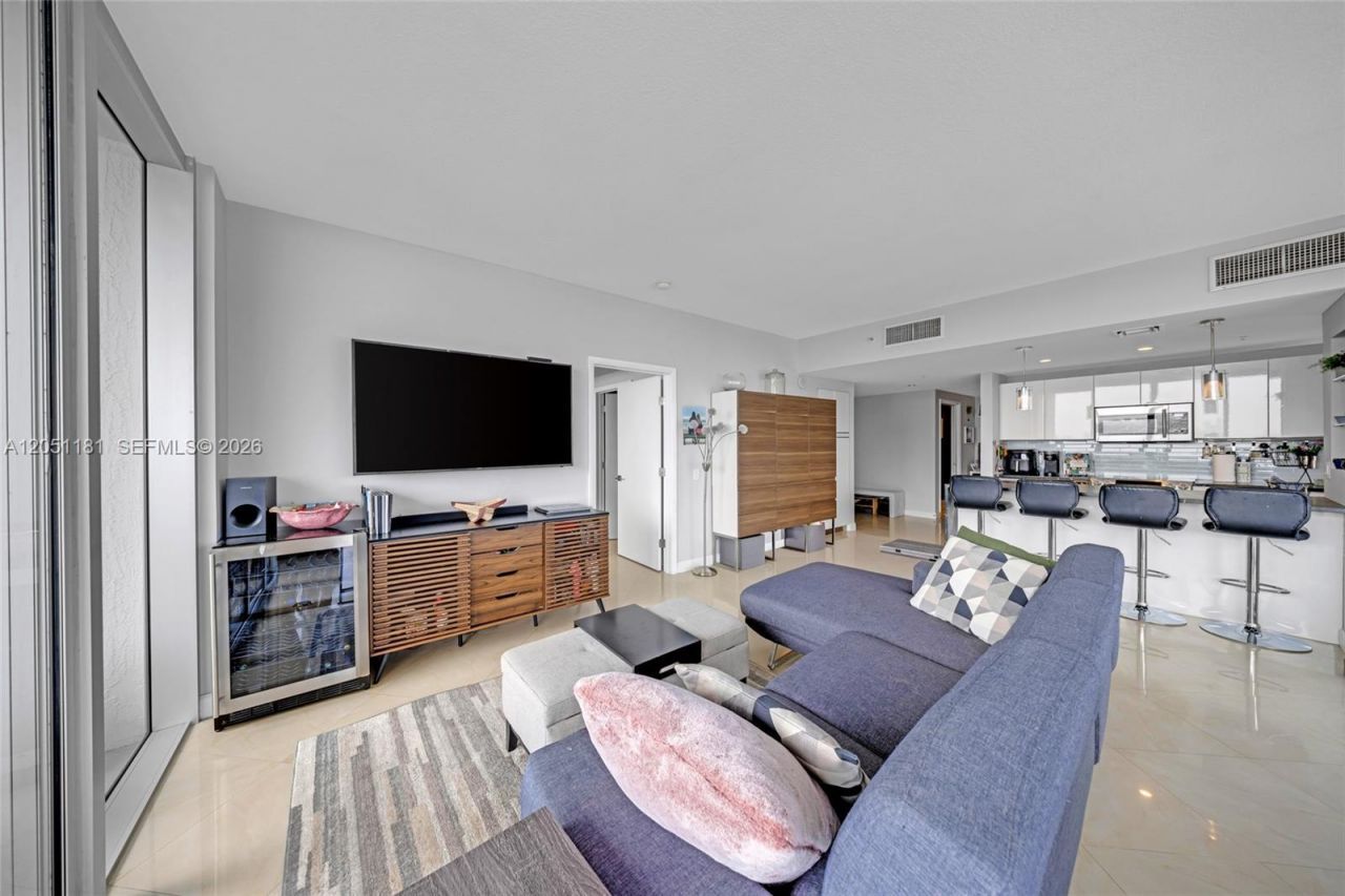 7929 West Dr , Unit 1503, North Bay Village, FL 33141 Photo