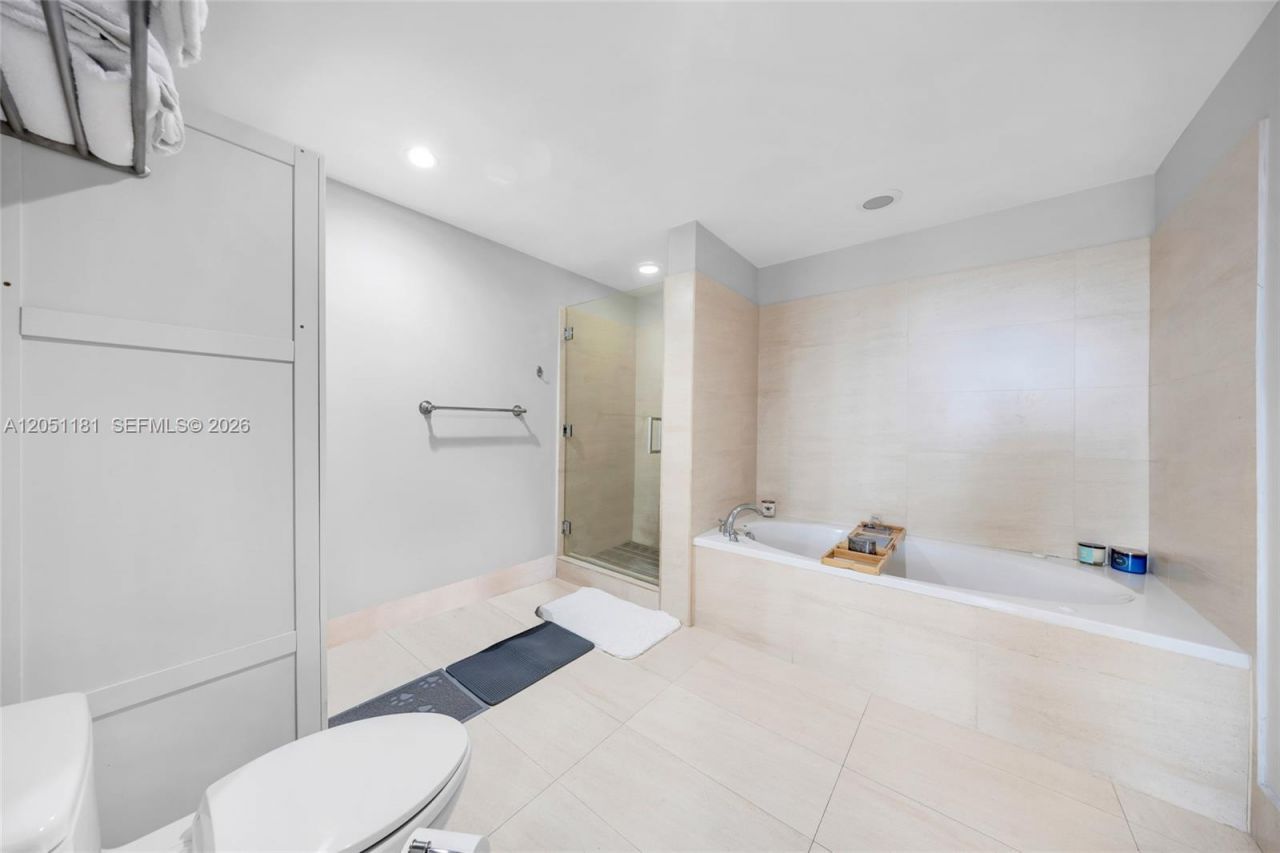 7929 West Dr , Unit 1503, North Bay Village, FL 33141 Photo