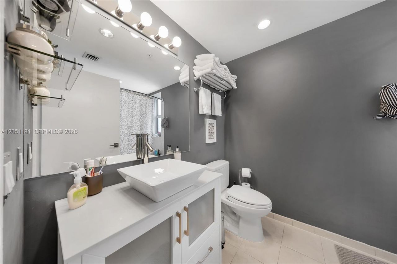 7929 West Dr , Unit 1503, North Bay Village, FL 33141 Photo