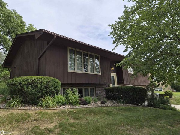 235 Terrace Drive, Oskaloosa, IA 52577