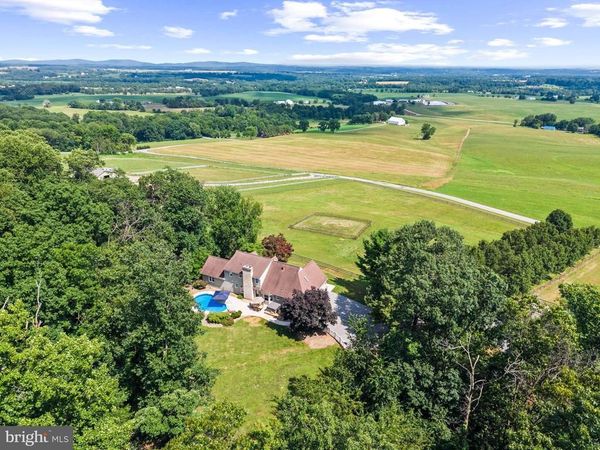 195 LOCUST GROVE ROAD, DILLSBURG, PA 17019