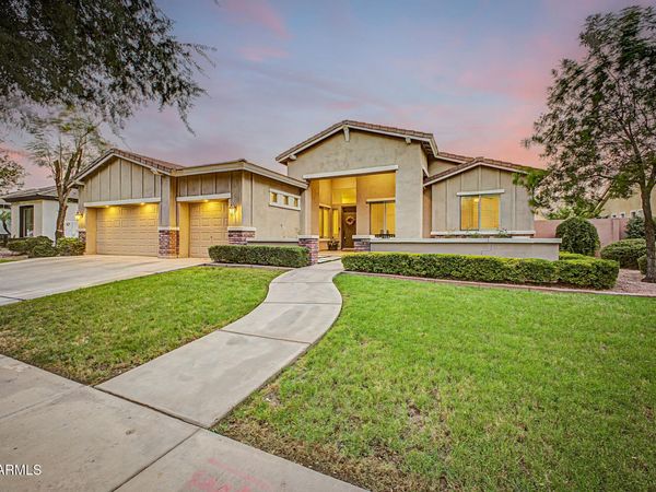 2975 E COMSTOCK Drive, Gilbert, AZ 85296