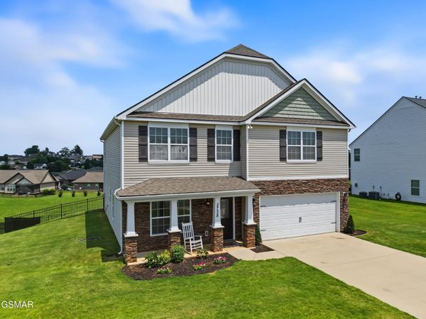 2738 Vista Meadows Lane, Sevierville, TN 37876
