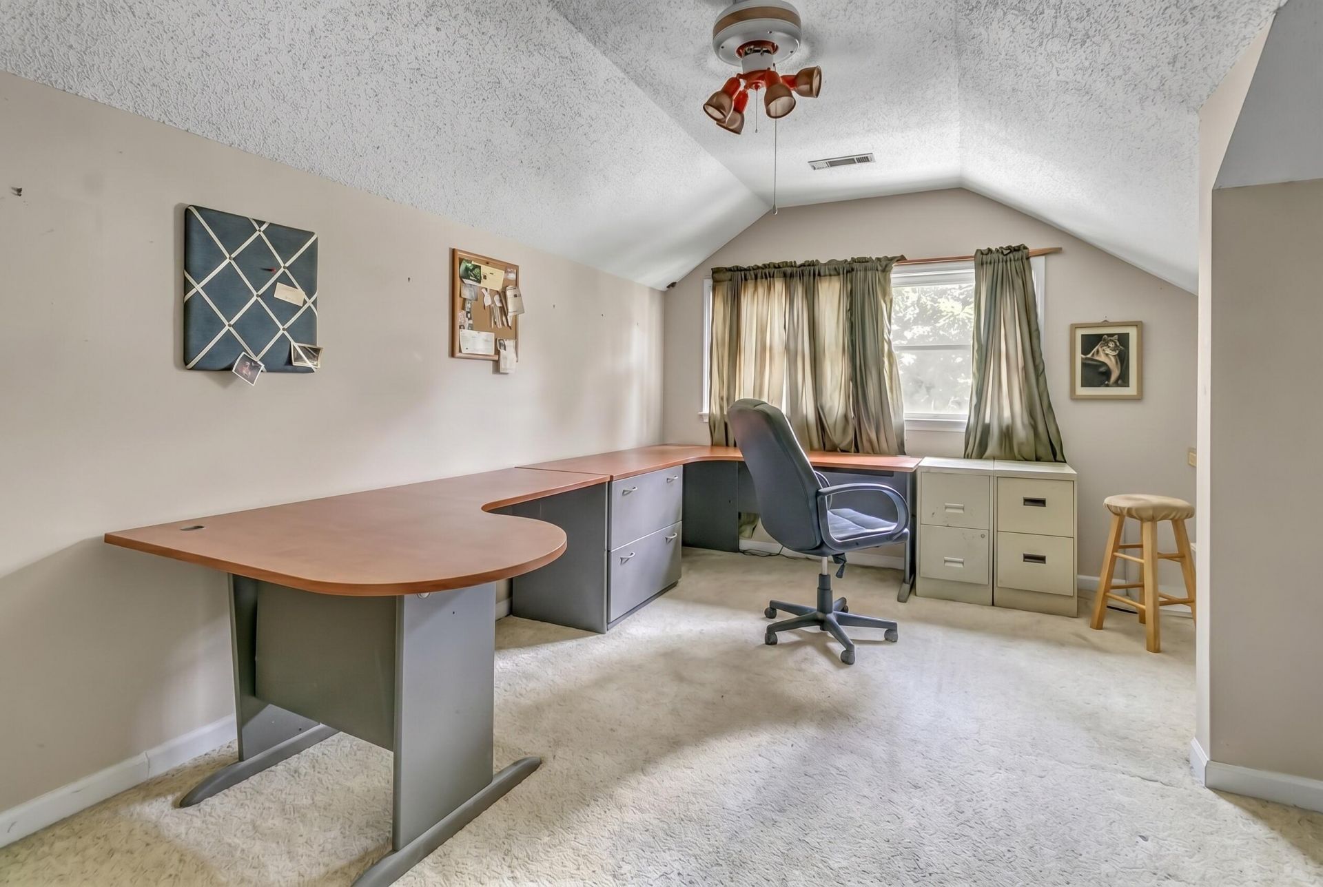 4 Garth Drive Photo 18
