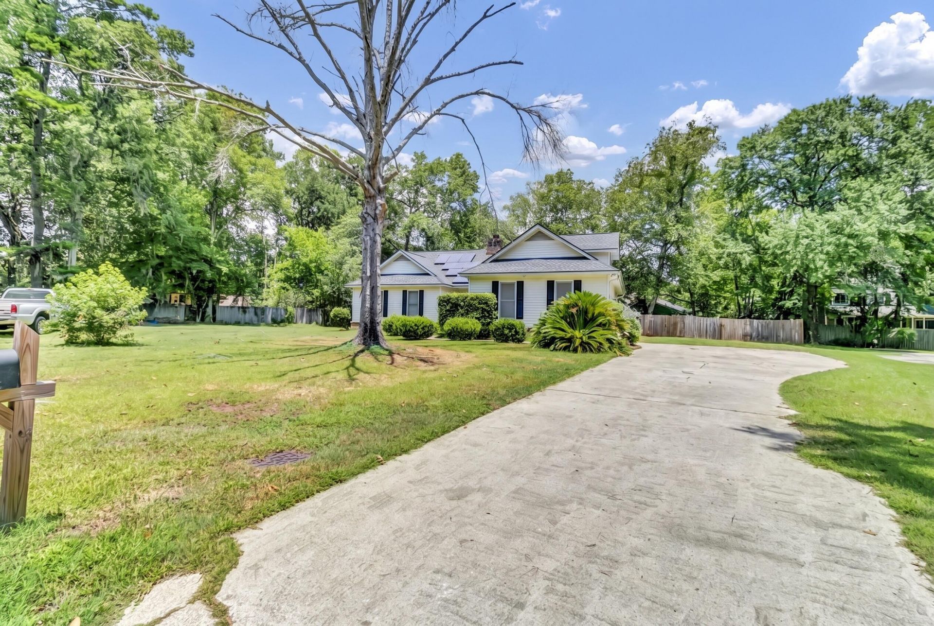 4 Garth Drive Photo 28