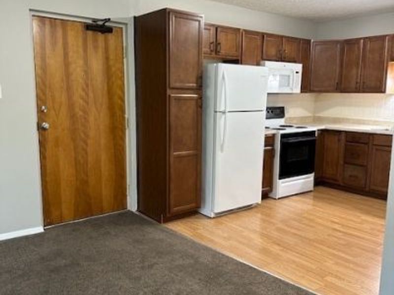 4376 Darrow Road, Unit 7, Stow, OH 44224 Photo 3