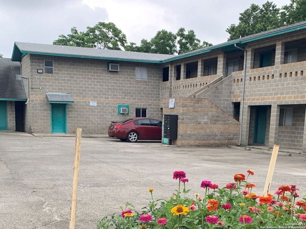 122 ROUNDTREE LN, Unit 5, San Antonio, TX 78233