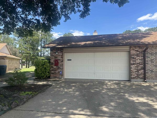 10 Wickford Ln , Little Rock, AR 72212
