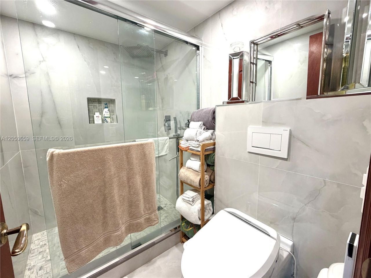 3200 Collins Ave , Unit 10-1, Miami Beach, FL 33140 Photo