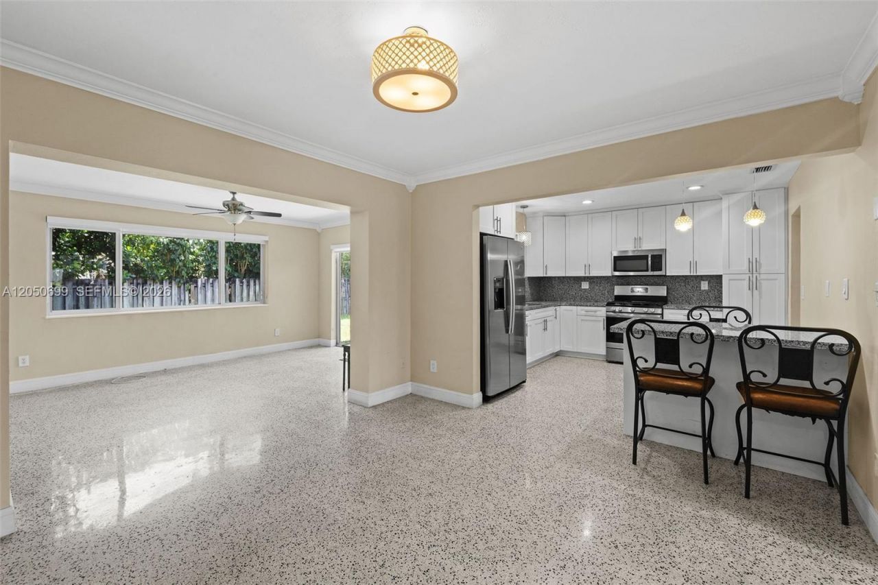 8431 Pasadena Blvd, Pembroke Pines, FL 33024 Photo