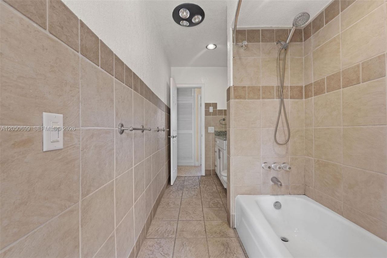 8431 Pasadena Blvd, Pembroke Pines, FL 33024 Photo