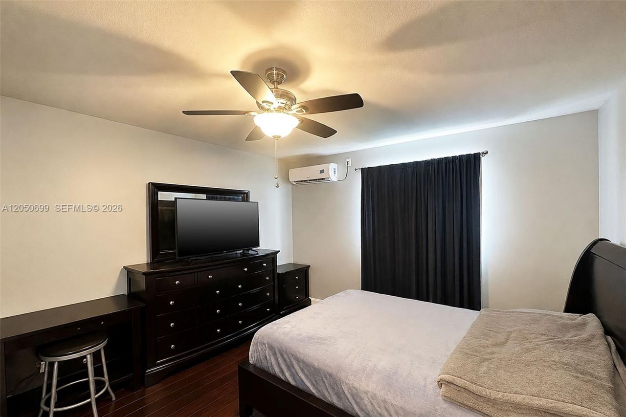 8431 Pasadena Blvd, Pembroke Pines, FL 33024 Photo