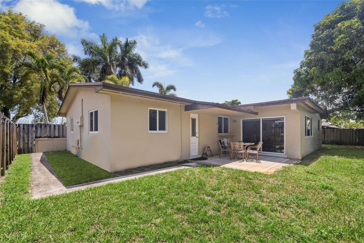 8431 Pasadena Blvd, Pembroke Pines, FL 33024 Photo