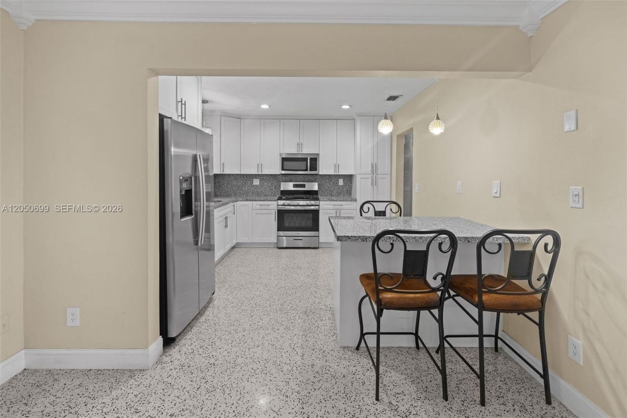 8431 Pasadena Blvd, Pembroke Pines, FL 33024 Photo