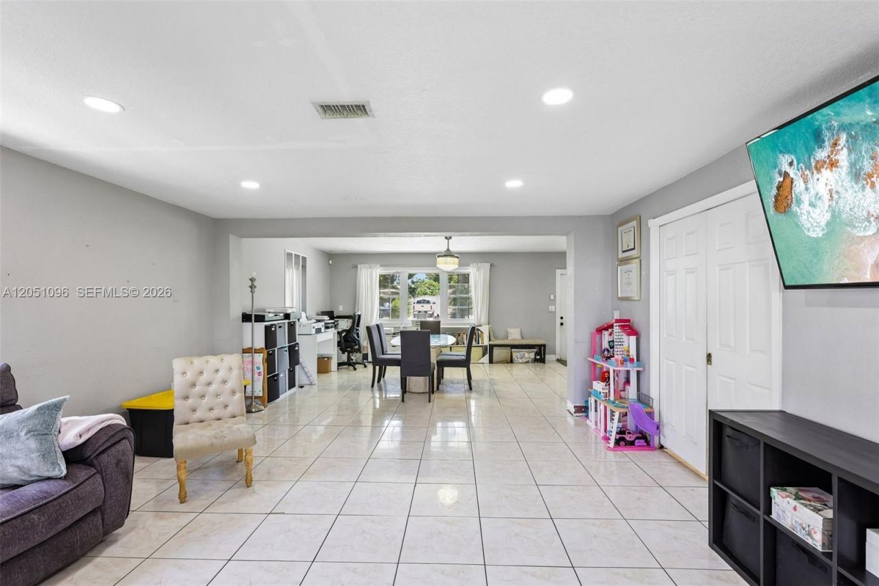 250 N 66th Ave , Hollywood, FL 33024 Photo
