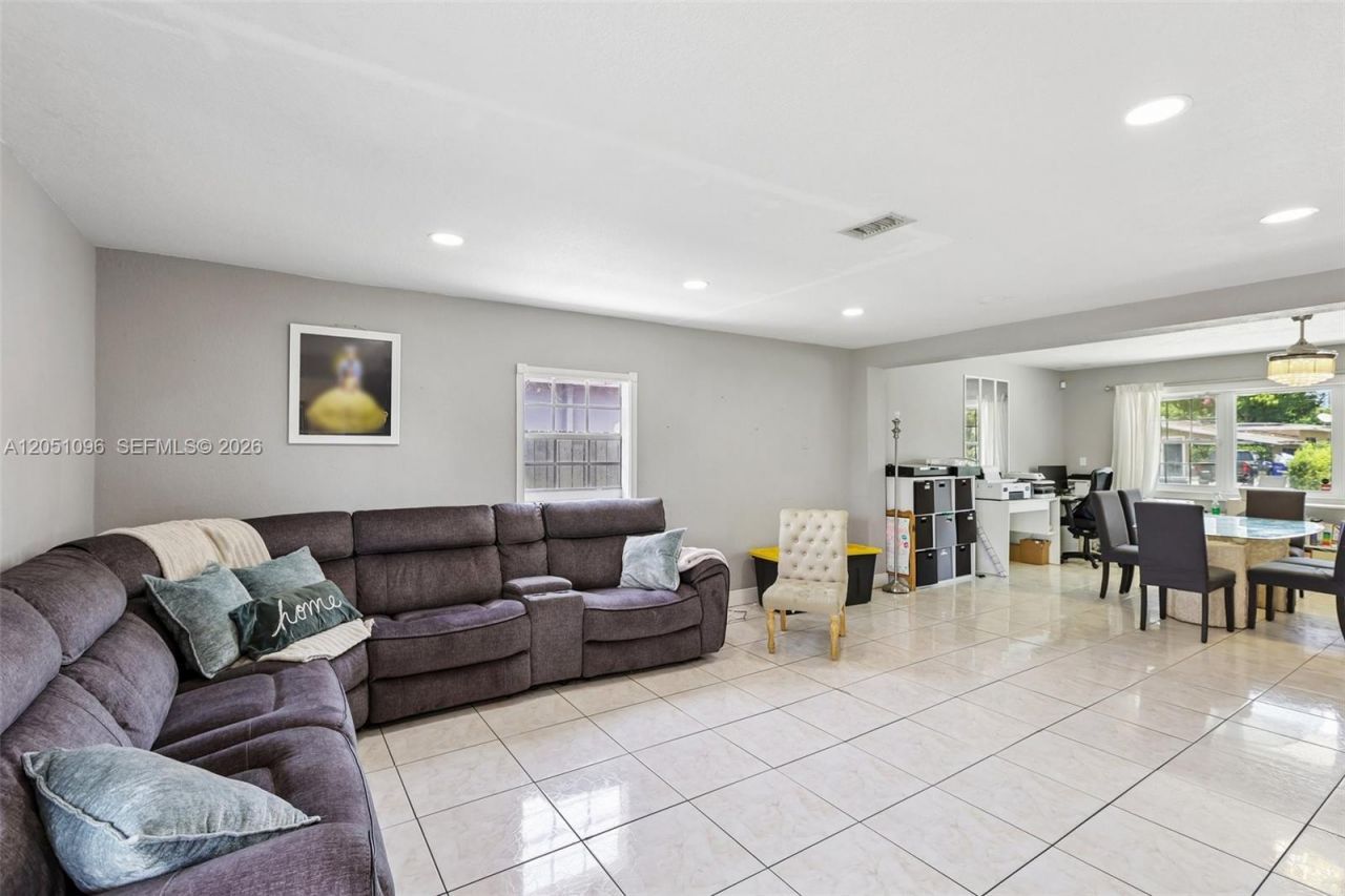250 N 66th Ave , Hollywood, FL 33024 Photo