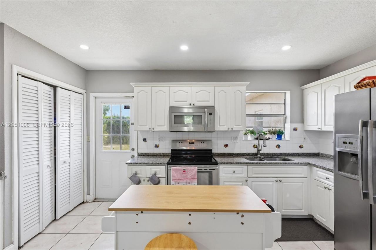 250 N 66th Ave , Hollywood, FL 33024 Photo