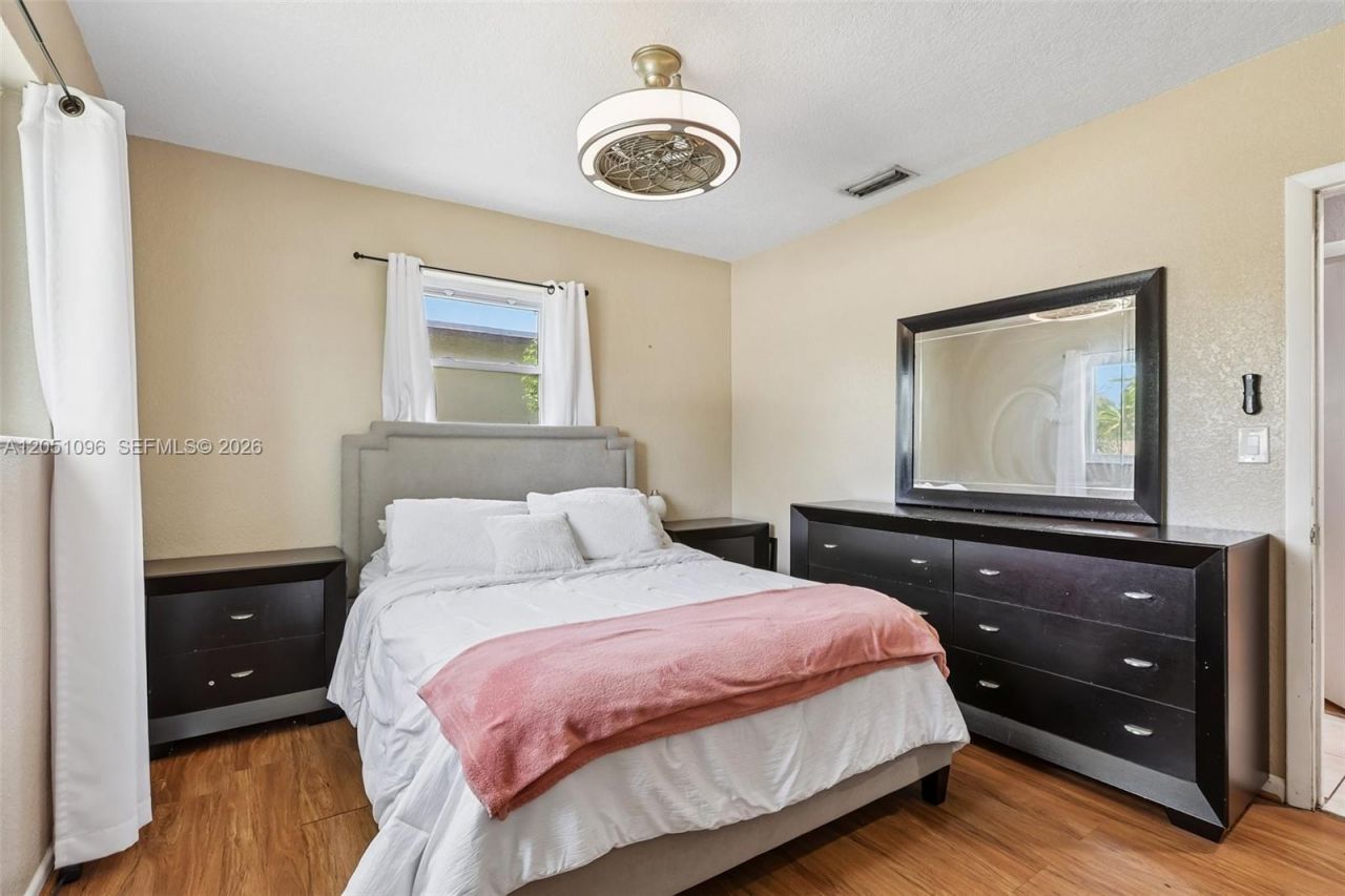 250 N 66th Ave , Hollywood, FL 33024 Photo
