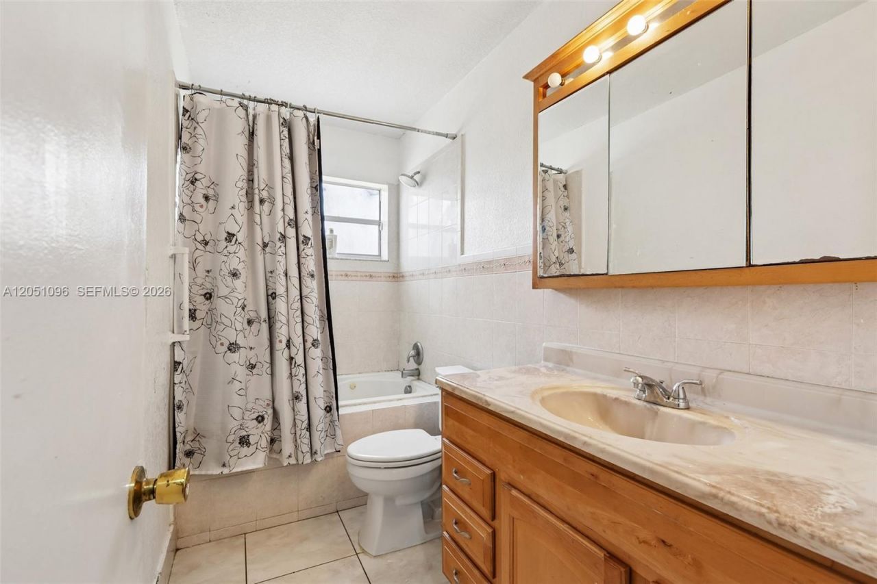 250 N 66th Ave , Hollywood, FL 33024 Photo