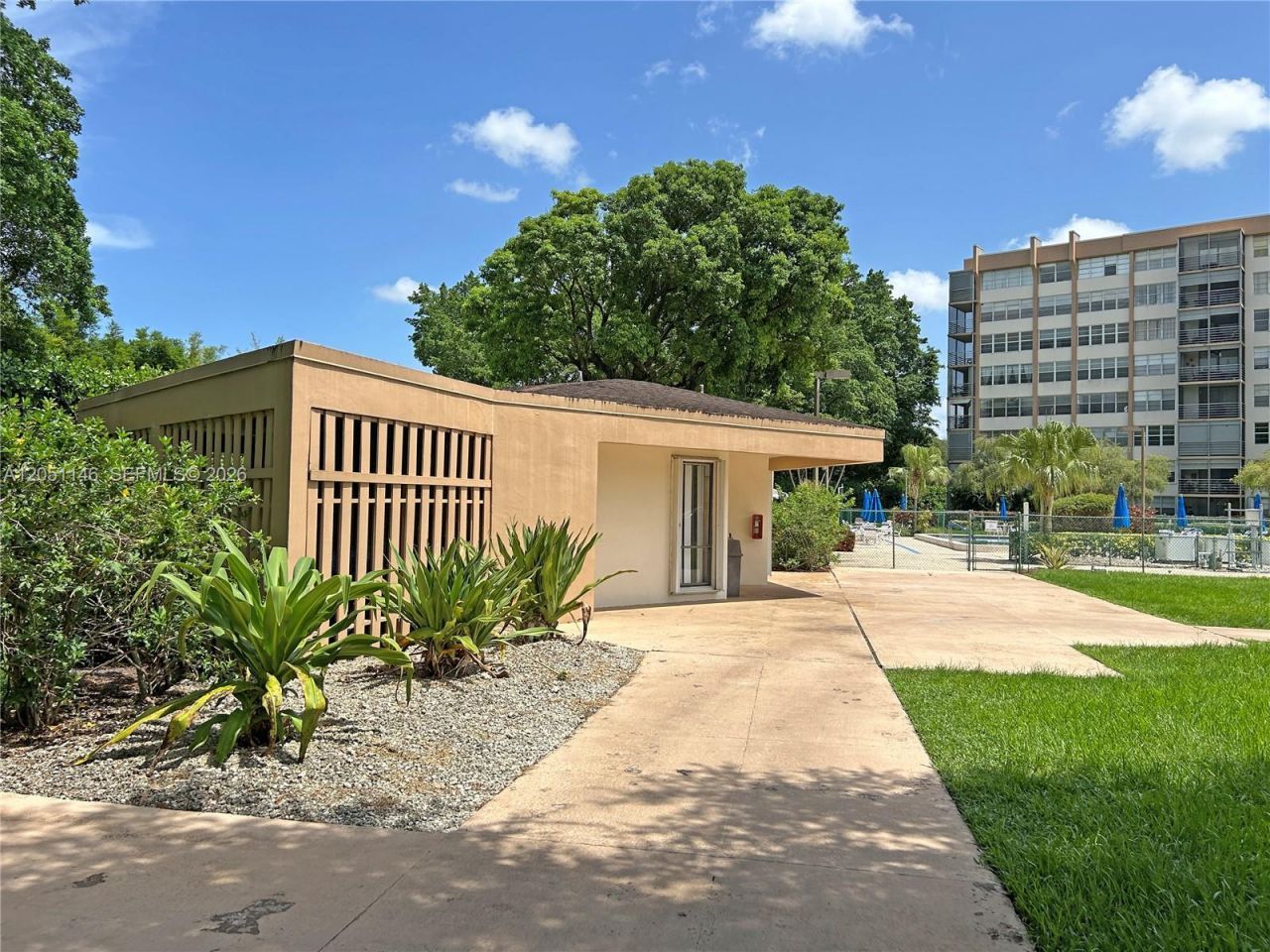 1400 Saint Charles Pl, Unit 217, Pembroke Pines, FL 33026 Photo