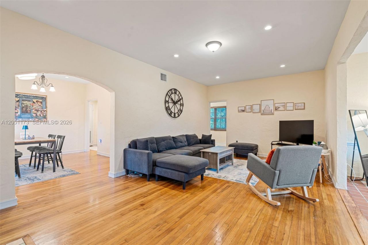 46 Montilla Ave , Unit 46, Coral Gables, FL 33134 Photo