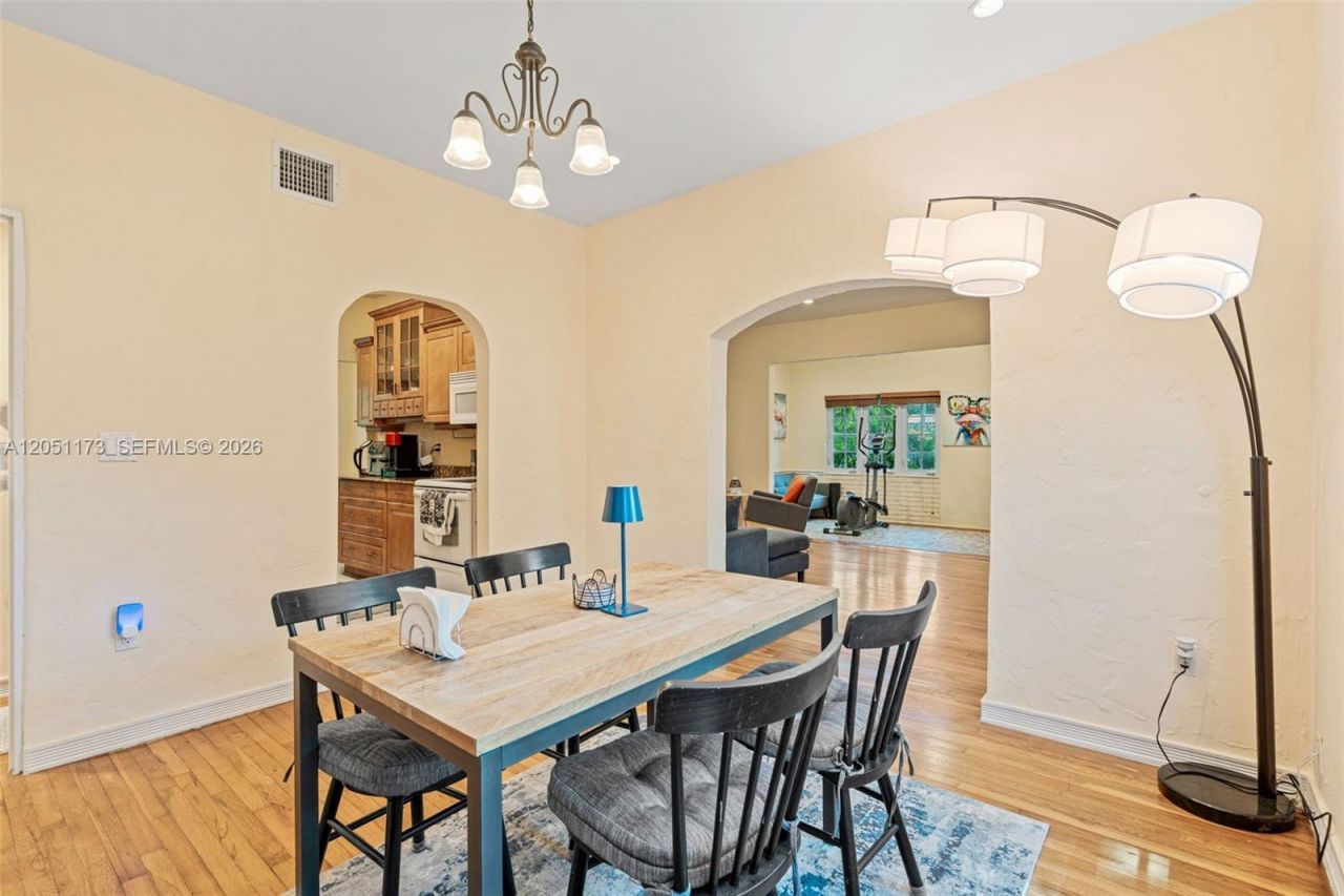 46 Montilla Ave , Unit 46, Coral Gables, FL 33134 Photo