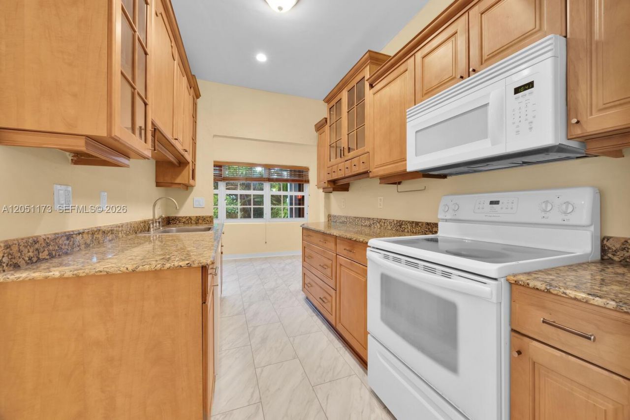 46 Montilla Ave , Unit 46, Coral Gables, FL 33134 Photo