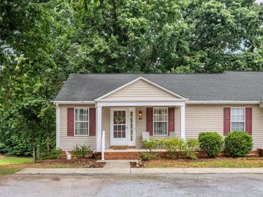 401 Royal Gardens Court, Madison Heights, VA 24572
