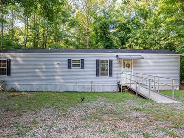 105 Whisperridge Ct, Moneta, VA 24121