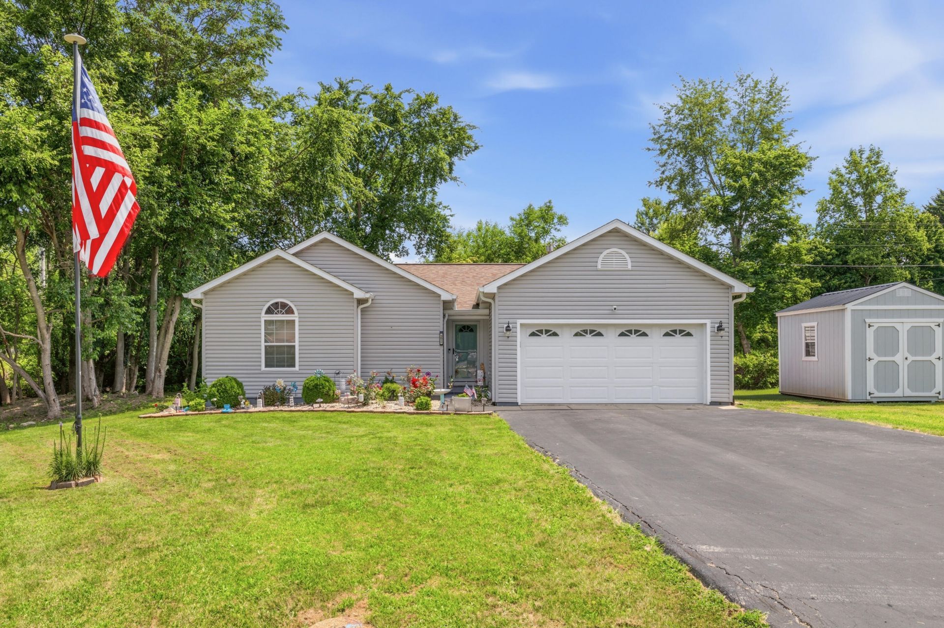 3811 S Walnut Bend, Marion, IN 46953 Main Photo