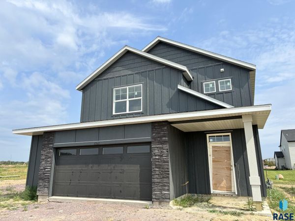 6512 W Goldberg Dr, Sioux Falls, SD 57107