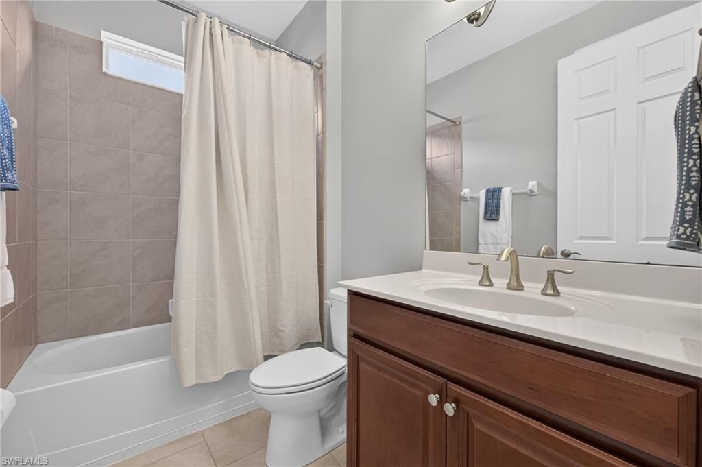 3000 Sunset Pointe Cir , Cape Coral, FL 33914 Photo