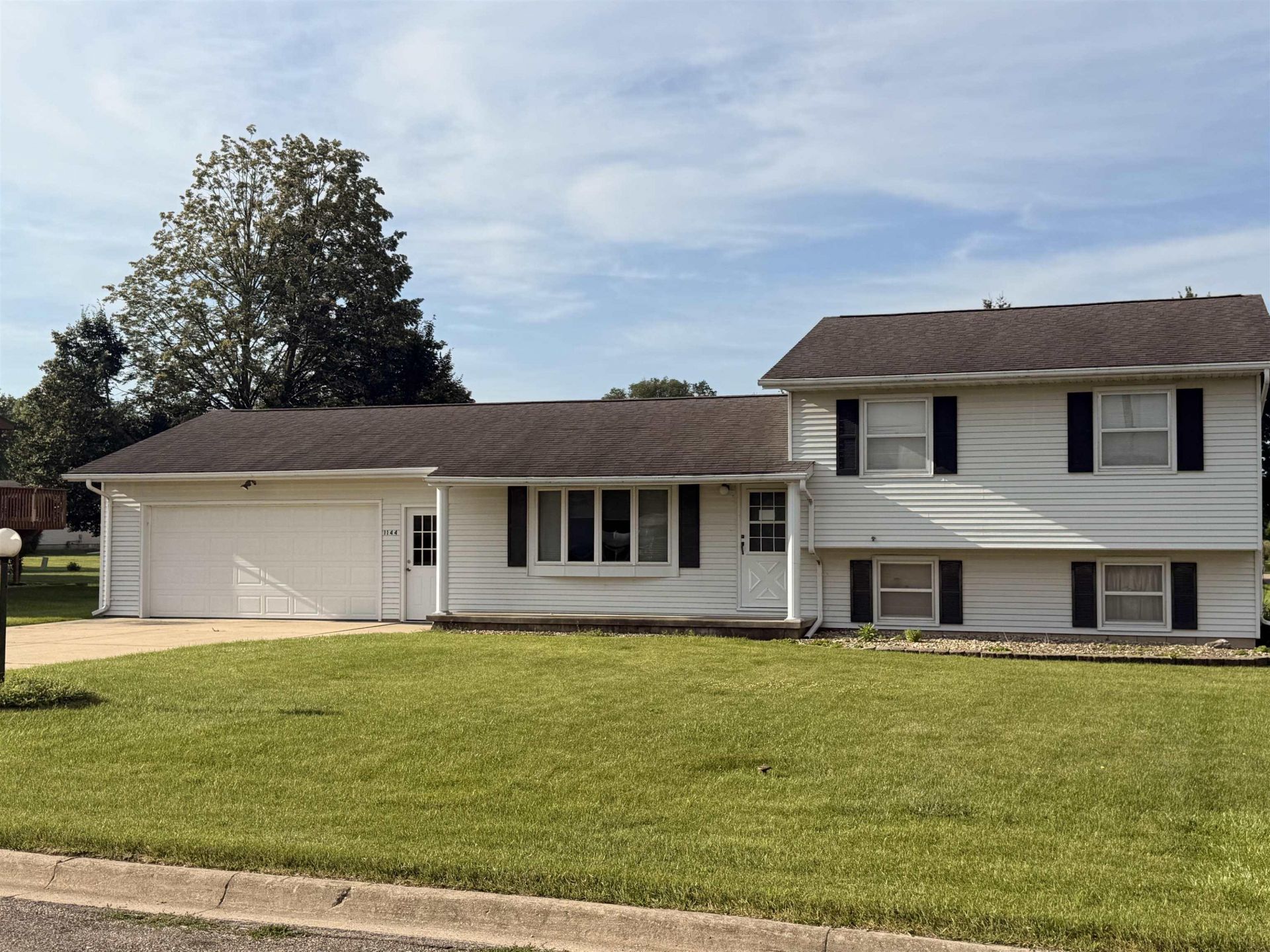 1144 Ainsworth Street, Jesup, IA 50648 Main Photo