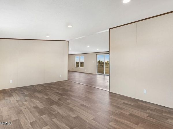 5744 N Lakeview Drive, Casa Grande, AZ 85194