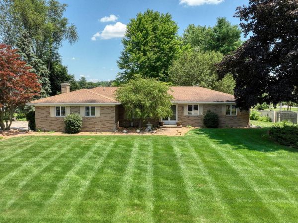 8745 Hawthorne Hills Drive, Tecumseh, MI 49286