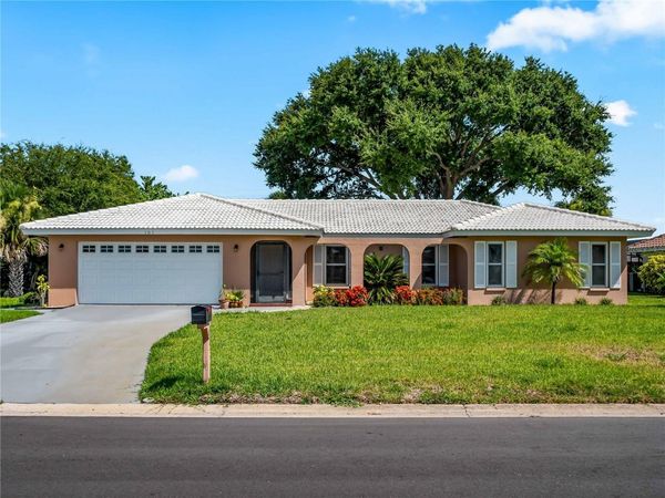 107 COROT DRIVE , NOKOMIS, FL 34275