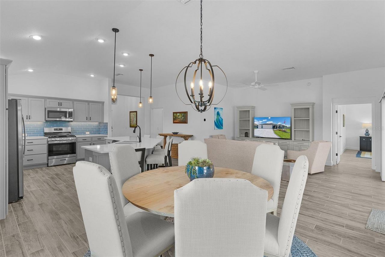 2231 Landrea Loop, The Villages, FL 32163 Photo