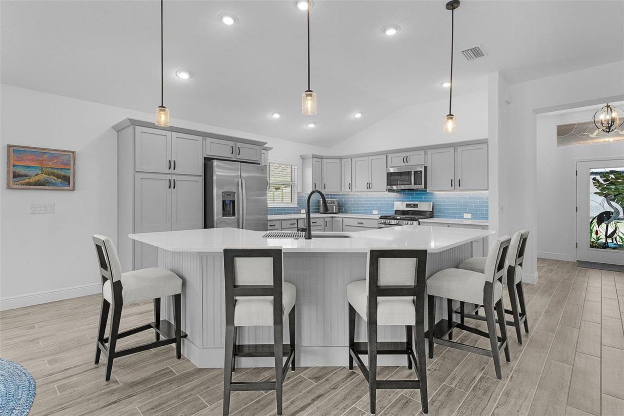 2231 Landrea Loop, The Villages, FL 32163 Photo