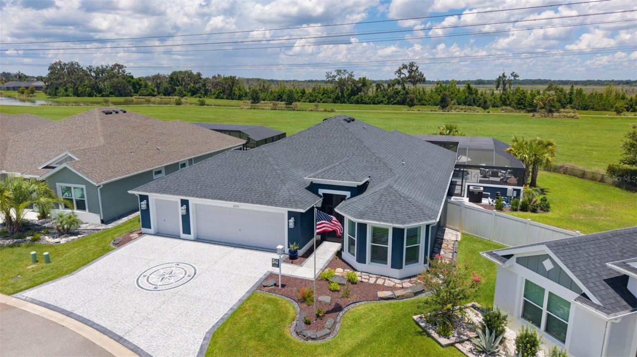 2231 Landrea Loop, The Villages, FL 32163 Photo